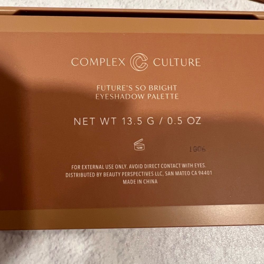 Complex Culture FUTURE’S SO BRIGHT Eyeshadow Palette BNIB - Picture 9 of 11